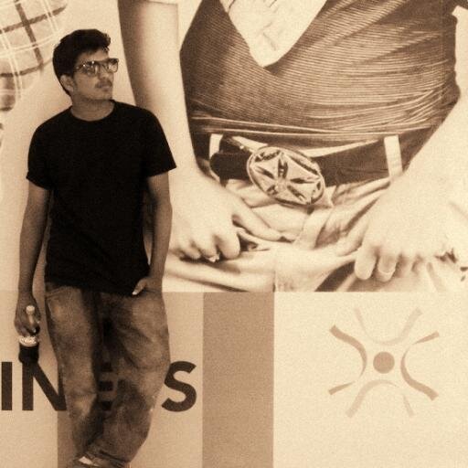Insert pretentious crap about myself here !! :D