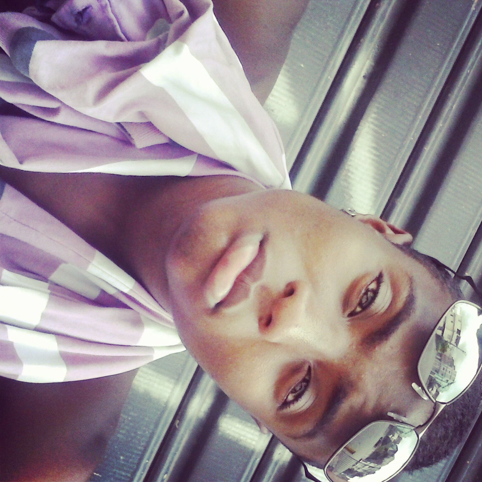 NEGUIN MAROTO E OUSADO*