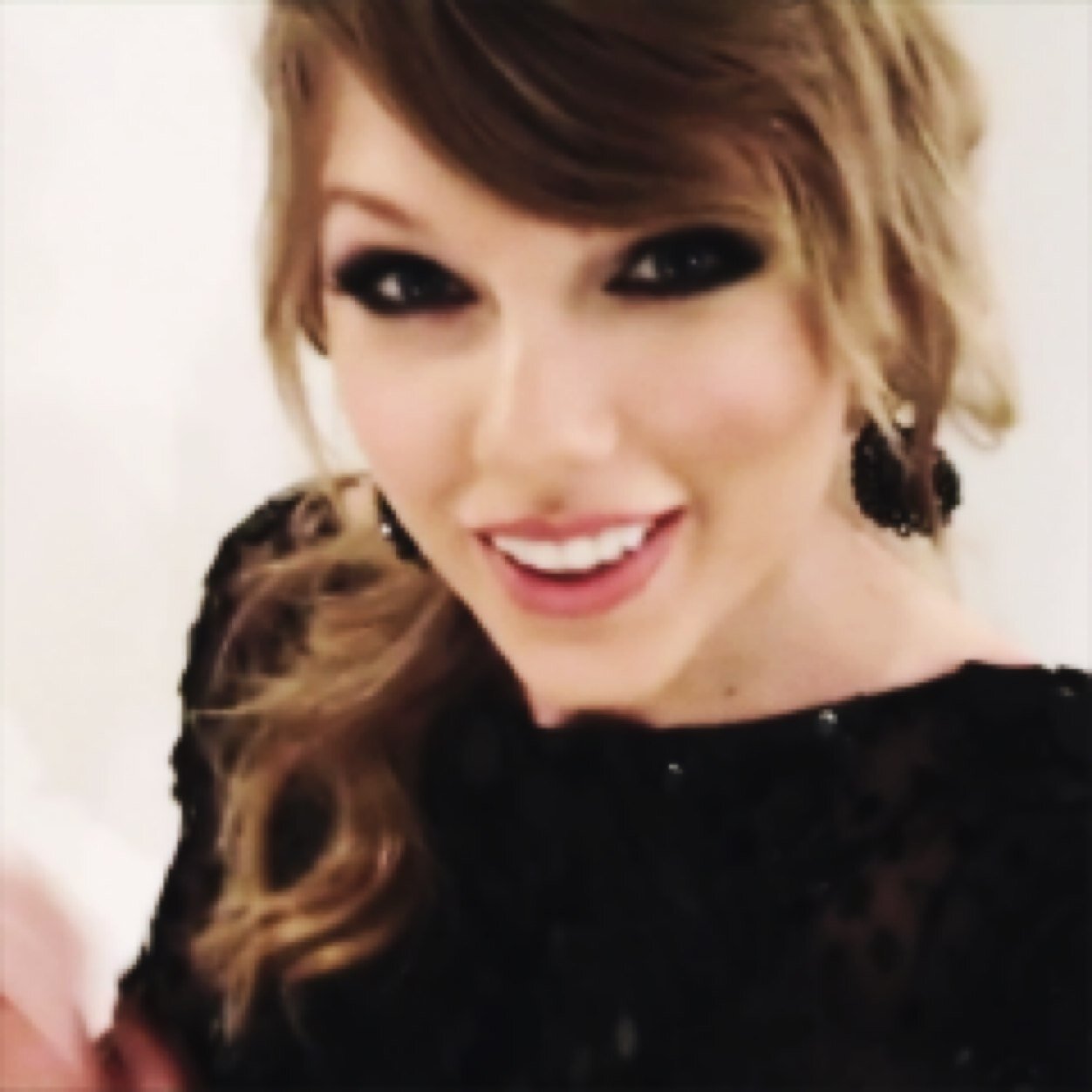 MyDivergent's profile picture. until the very end, when you feel 22