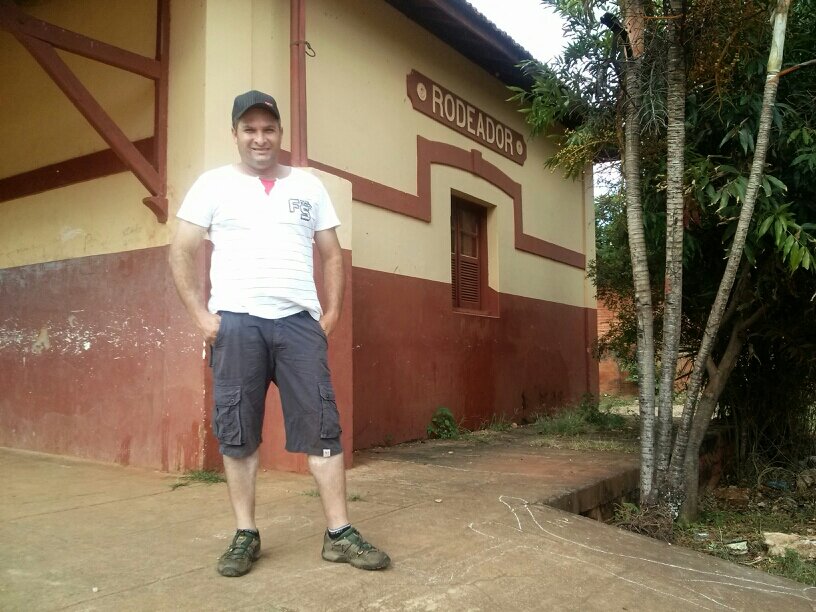 sou cristão , e procuro viver a vida segundo a vontade de Deus