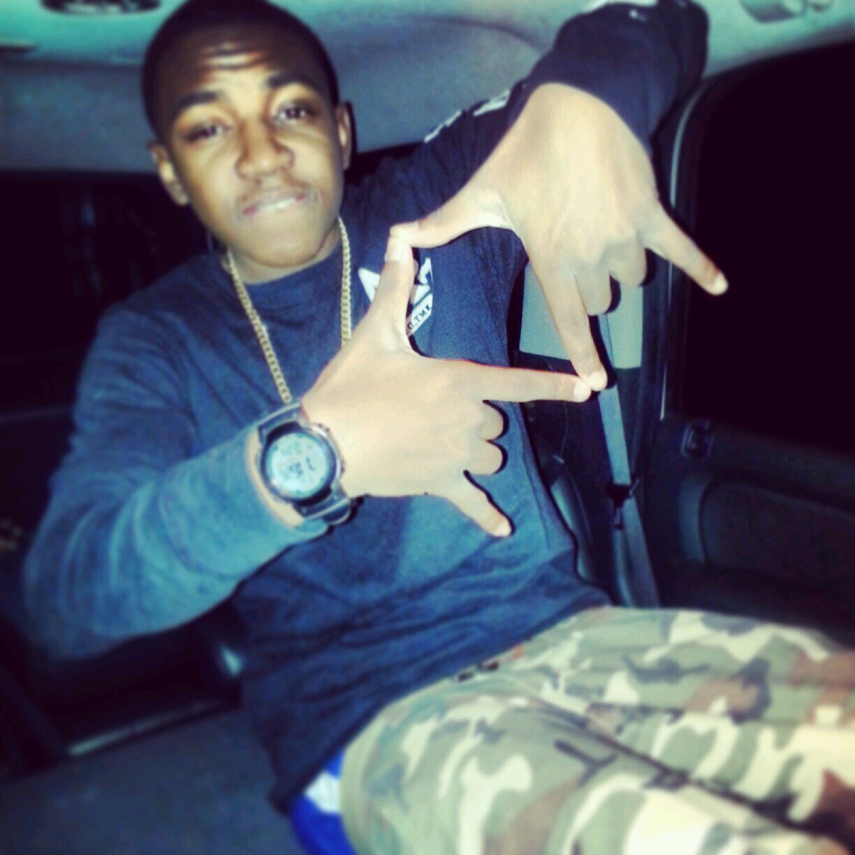 _Mr1400's profile picture. GBN dats my squad ! Phil 5:13 Motto