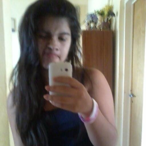 Holi... Soy ochoista,serranista,direction y emm rubierista ... Me encanta compartir mucho con mis mejores Yami y eve!!... Las re quiero ellas son mis preferidas