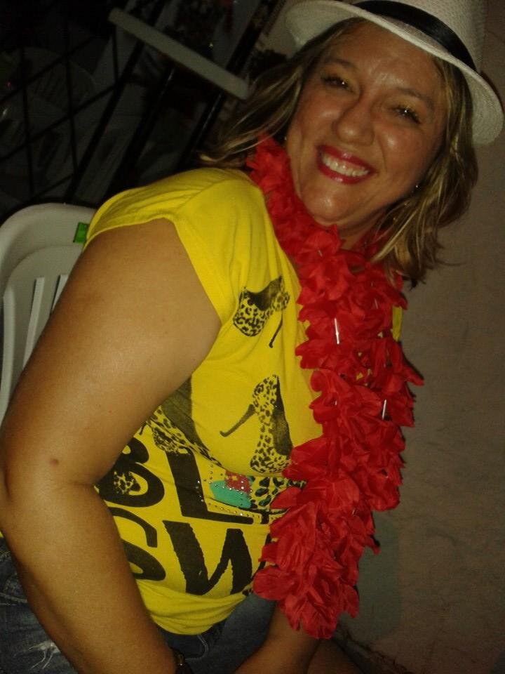 Amo música, praia, cinema e familia!