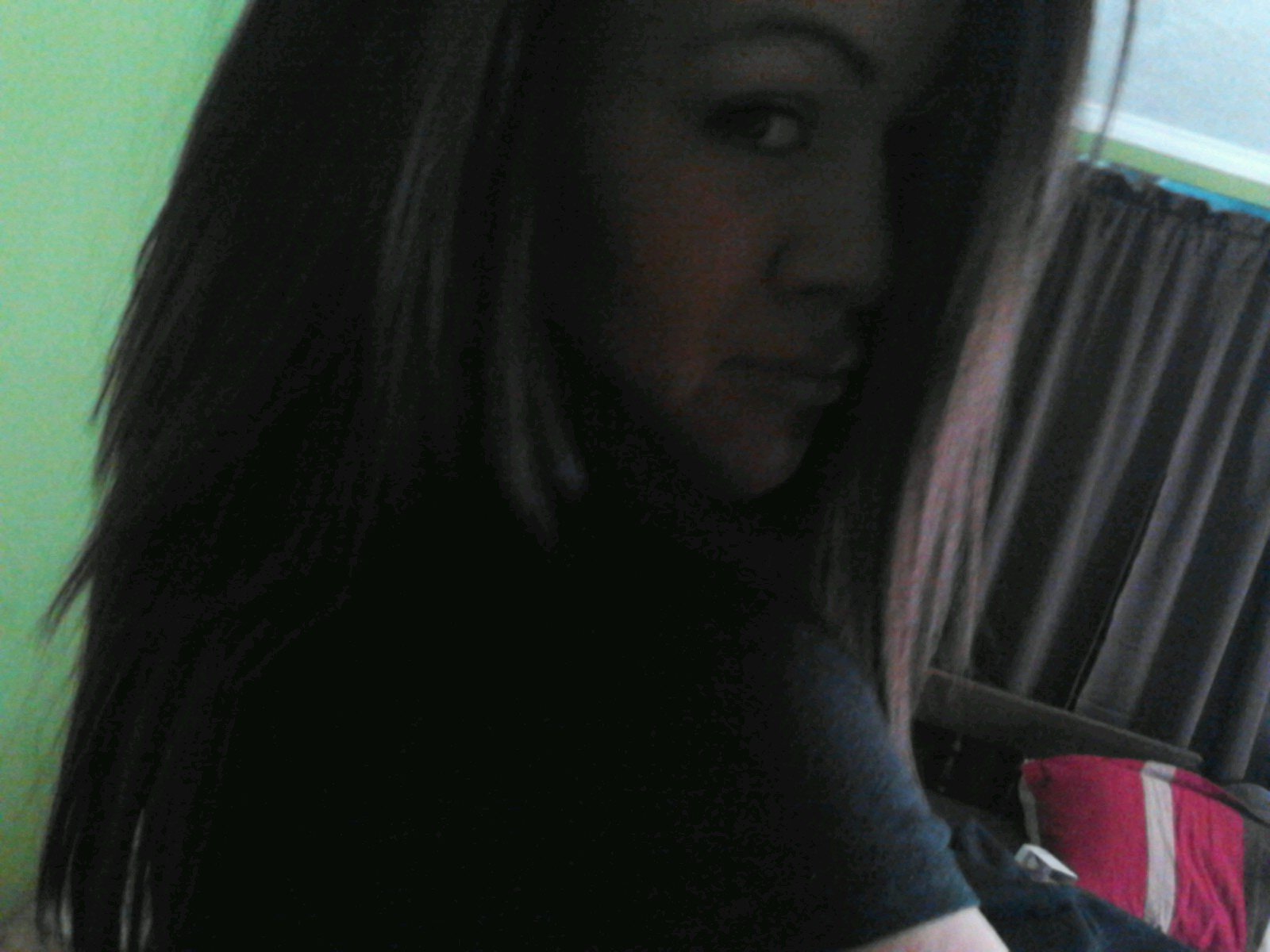 thedubV_guida's profile picture. a queen never leaves her throne to address a peasant. so take yo shit thaaaatawayy.