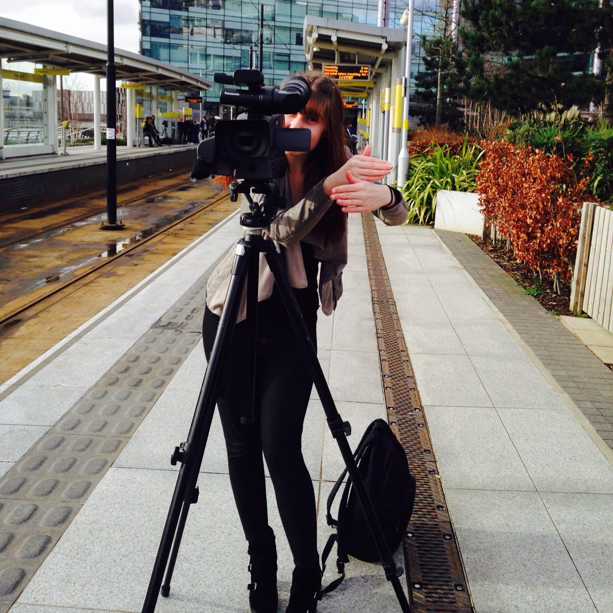 AbbyyyyAbby's profile picture. Aspiring journalist. Official account. Blogger/Student/Person.