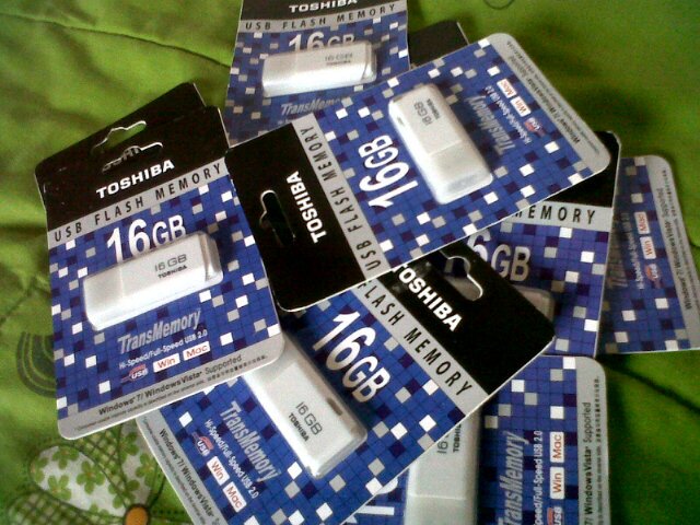 Menjual aneka flashdisk, dengan harga yg terjangkau! Mau jadi Reseller? Bisa! :D Cp: @syauqi_ir/@azharini pin: 27460516 whatsapp only: 081513335923