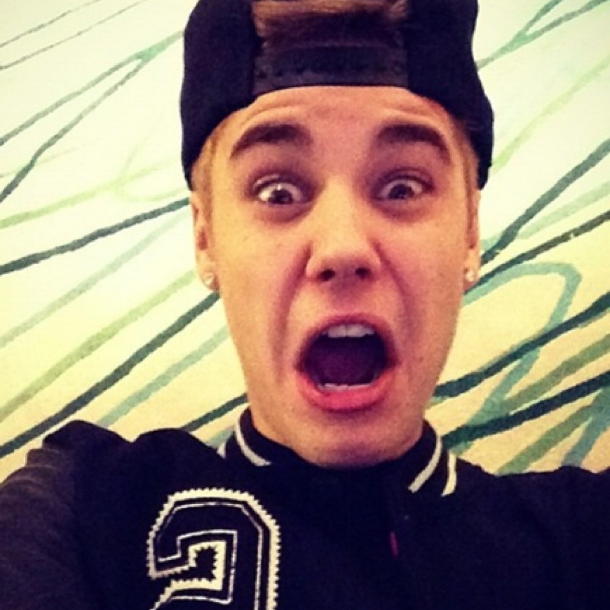 I love Justin. Im a full on belieber and I highly dislike fake people and those who used to hate Justin, but now love him ;**