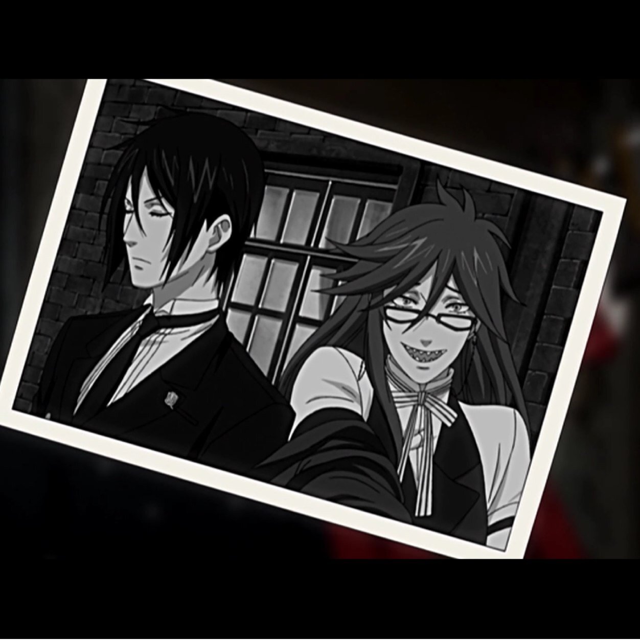 pandasweater's profile picture. gotta love my YouTubers! tietenkin minun suosikki bändi on My Chemical Romance! Fun Fact: Pewdiepie on enemmän bros (tilaajille) sitten väkiluku Sveitsi!