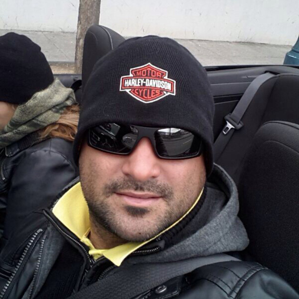 crabarragan's profile picture. Me gusta el softball. Amo a Dios y a mi familia. Me gusta rodar en mi moto. Egresado de la USMA.