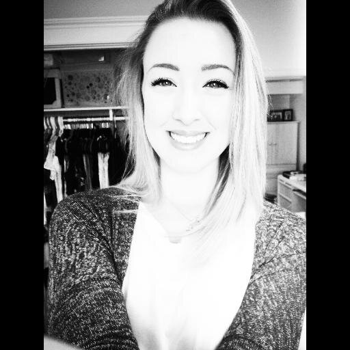 makeup obsessed, lover of all things youtube, I love making new friends, so tweet at me :)