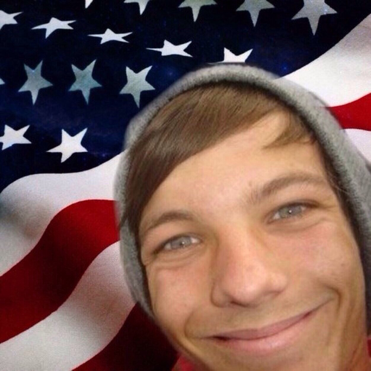 Follow @Skinnylovelarry :)))))