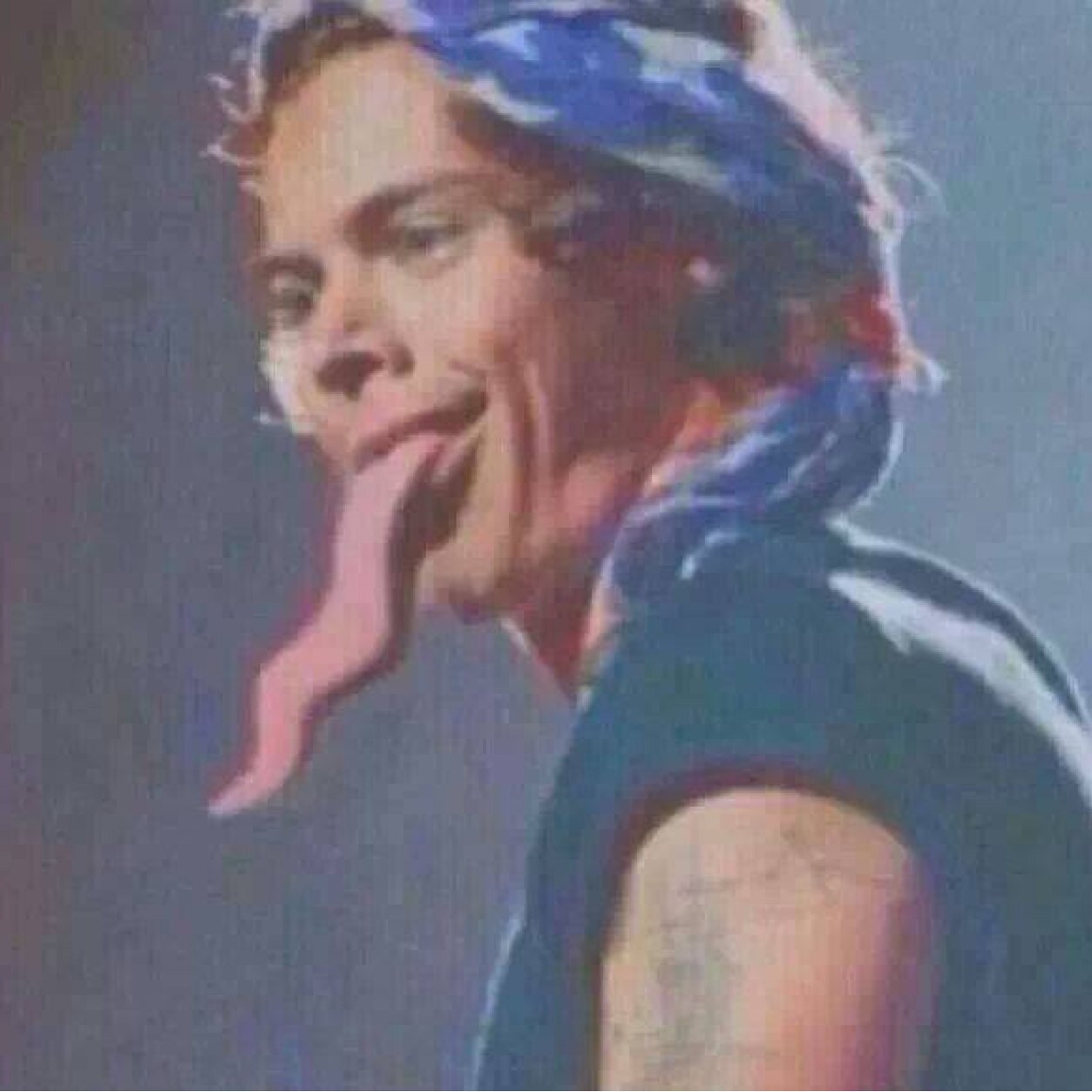 PLS FOLLOW MY ACC @zayns_westside AND RT THE 2 LINKS IN MY BIO, ILY XX