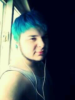 I am a beatboxer and a gamer on xbox360. Gamertag is Brutalizinq message me if you wanna play. Follow me I follow back!(: