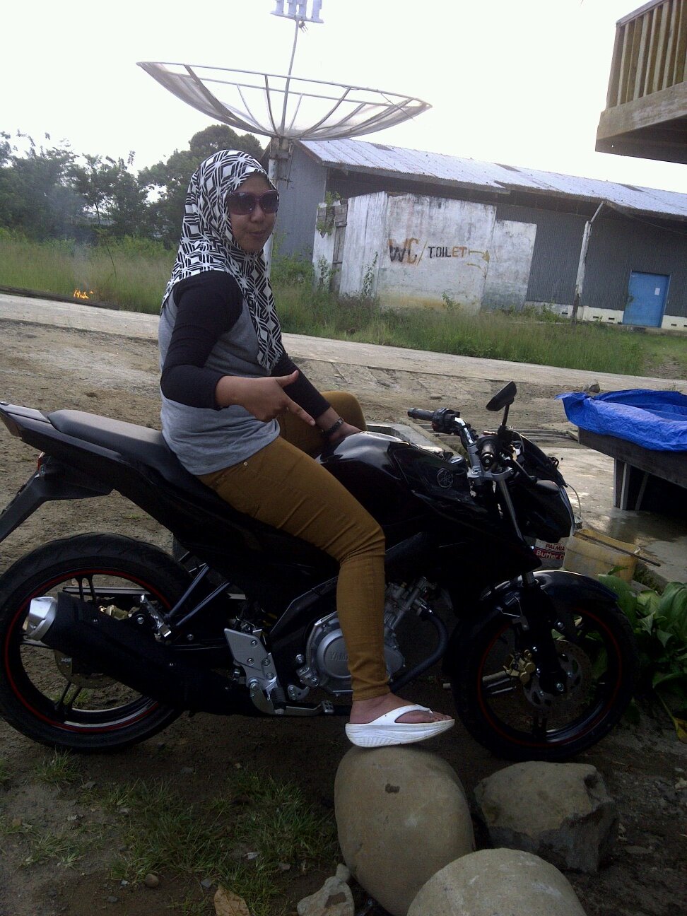 I'm simpLe ☺ *  28bd08a7 ♣.      U'r mY everyThing MOM... LOVe U 4eVer... No 1 in MY hearT