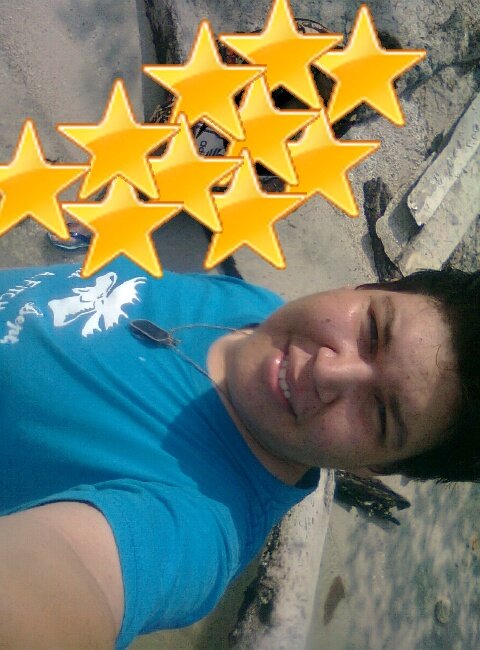 AMO LA VIDA ES GENIAL Y LA NETA ME VALE LO Q PIENSEN DE MI LA VIVIRE SIEMPRE AL MAXIMO CADA MINUTO COMO SI FUERA MI ULTIMO DIA.....