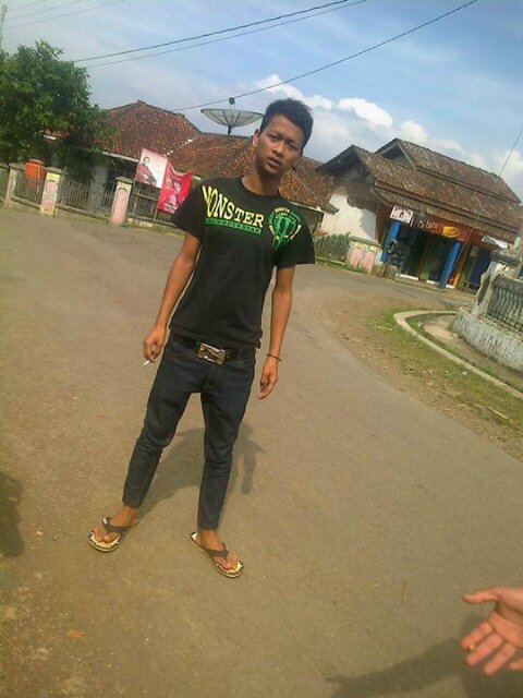 trizdian507's profile picture. Gue apa adanya kalo mau kenal lebih lanjut pin 2b1f1e1e