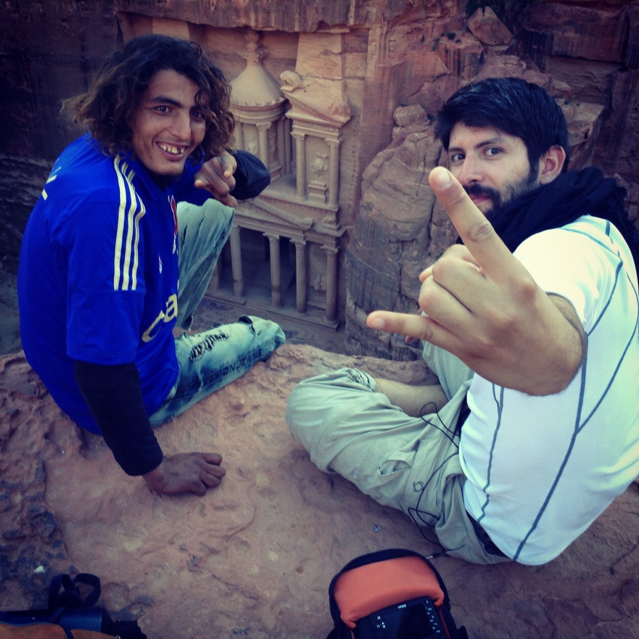 Storyteller | Viajero | Montañista | Consultor Itinerante en Comunicación y RRPP | Director Creativo | Artista Marcial e Hincha de Universidad de Chile.