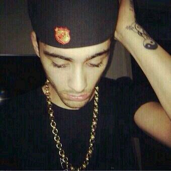 Fuck all⇜ | Directioner | ツFOREVER YOUNGツ 'Mira al cielo,¿ves aquella estrella que brilla tanto? ella está ahí,no lo olvides,no la olvides'