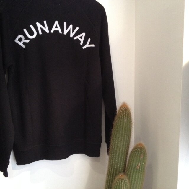 RUNAWAY_SWEATER's profile picture. I am the @RUNAWAY_SWEATER. A black pullover.
Follow my bros @AMOUR_SWEATER @SAUVAGE_SWEATER @BAMBINO_SWEATER @YOUNGSTER_SWEATER