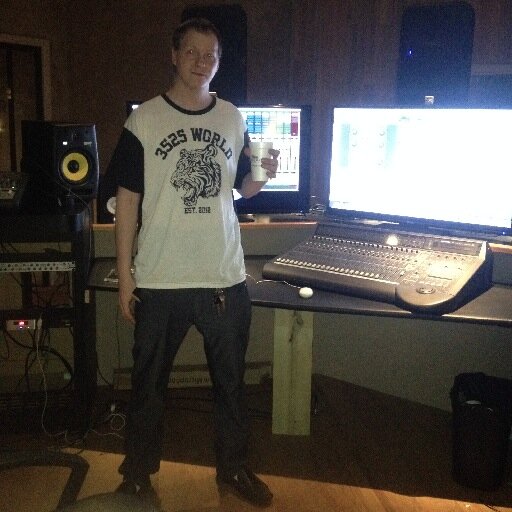 313WhiteMike's profile picture. Recording Engineer @Fire4Hire - Clients to many to list - Ask About Mike Wyatt (Most recommended engineer in Michigan http://t.co/vF7x5lYvbq