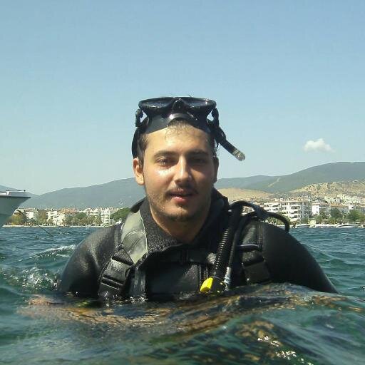 Makina Mühendisi, CHP Altıeylül İlçesi Yönetim Kurulu Üyesi