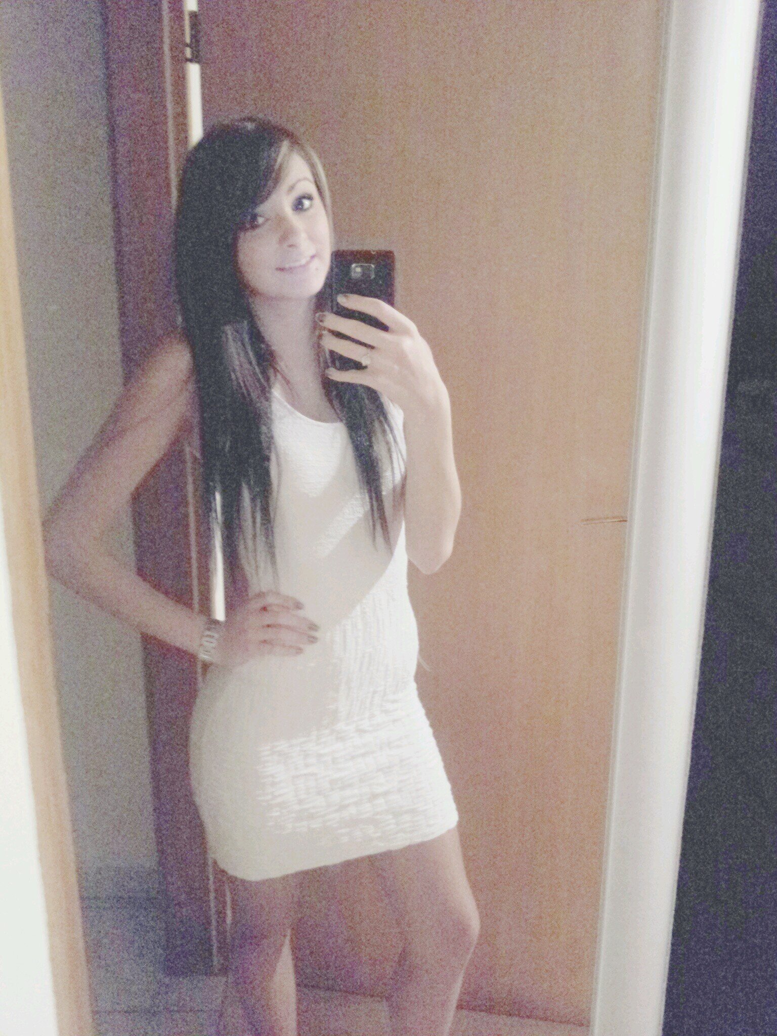 Rooxanne_lv's profile picture. Il y a pas de saison pour se fumer sans raison . Je m'arme , tu t'arme bref a chacun sa conjuguaison