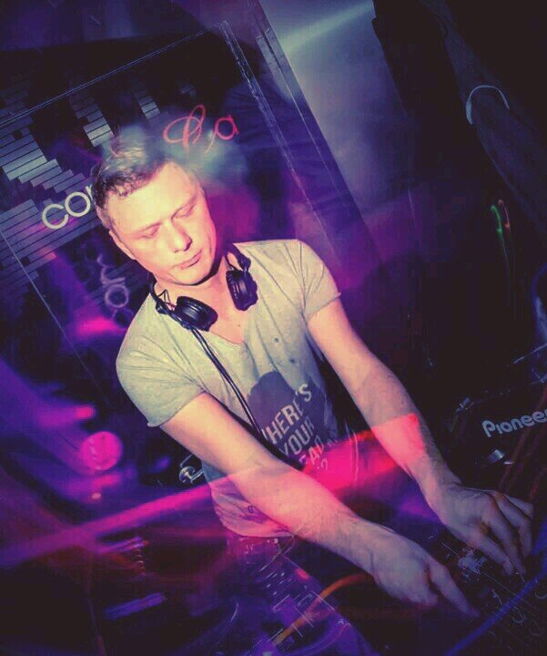 DeejayJannick's profile picture. DJing | Nightlife | Music | @TheFactoryAalst | Comme Ça | La Gomera (R.I.P.) I Live for the nights that I can't remember with the people that I want forget...