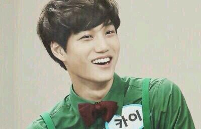 FOLLOW @hyoye0ns   :-) DONT FOLLOW THIS ACC THIS IS A FREE FOLLOW :-)