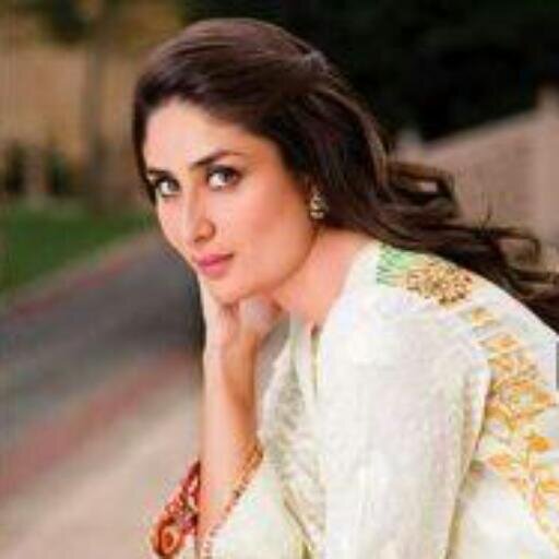 If you love Kareena Kapoor Khan and Bollywood you will love me and my tweets :)