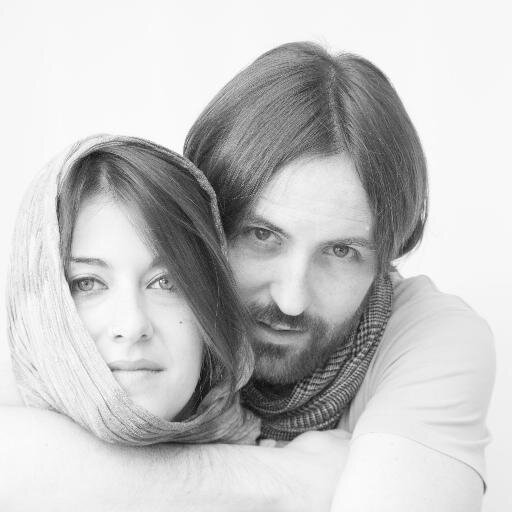 Diplomado en Magisterio Inglés por la UV. Máster en Educación y TIC por UOC. Docente por vocación. Cantante en @the_T_chairs Band