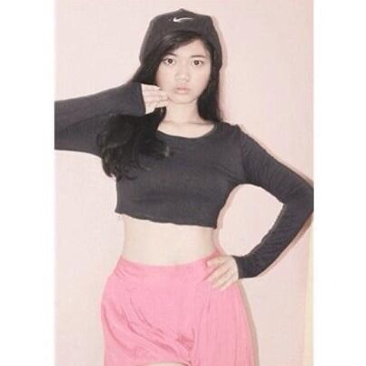 _nadiahennas's profile picture. 