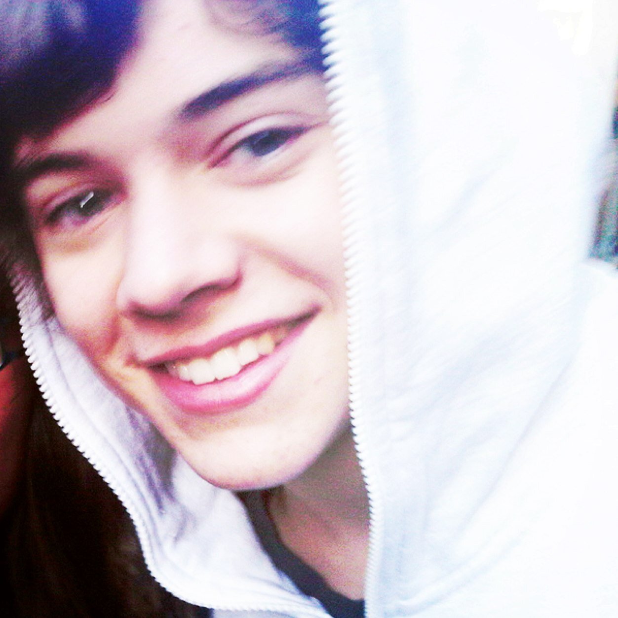 readbiostyles10's profile picture. Dont follow this account, follow @shaggystyles instead please :)