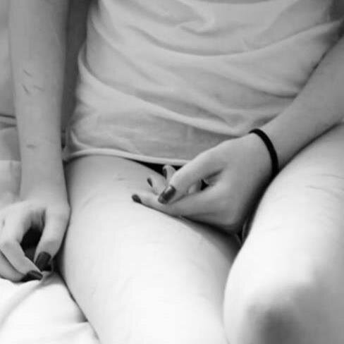 Born2BeBroken's profile picture. #ProjectLG 
Secret account. Just need a place where I can express the secret side of me.