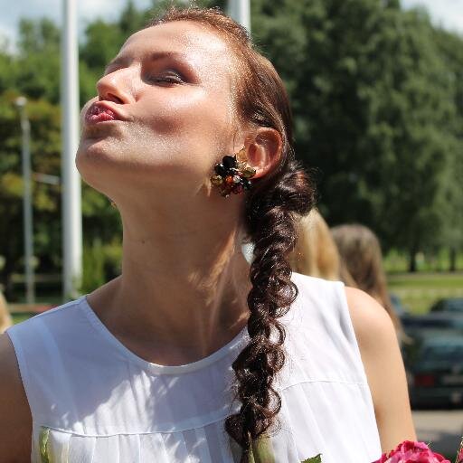 Eviiiiiiiiiite's profile picture. I will like to live a life again