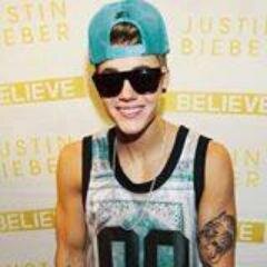 JUSTIN BIEBER , ARIANA GRANDE AND JANOSKIANS FOLLOW ME !!!!!