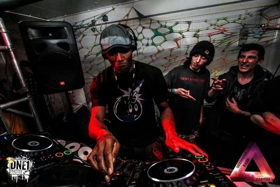 dj