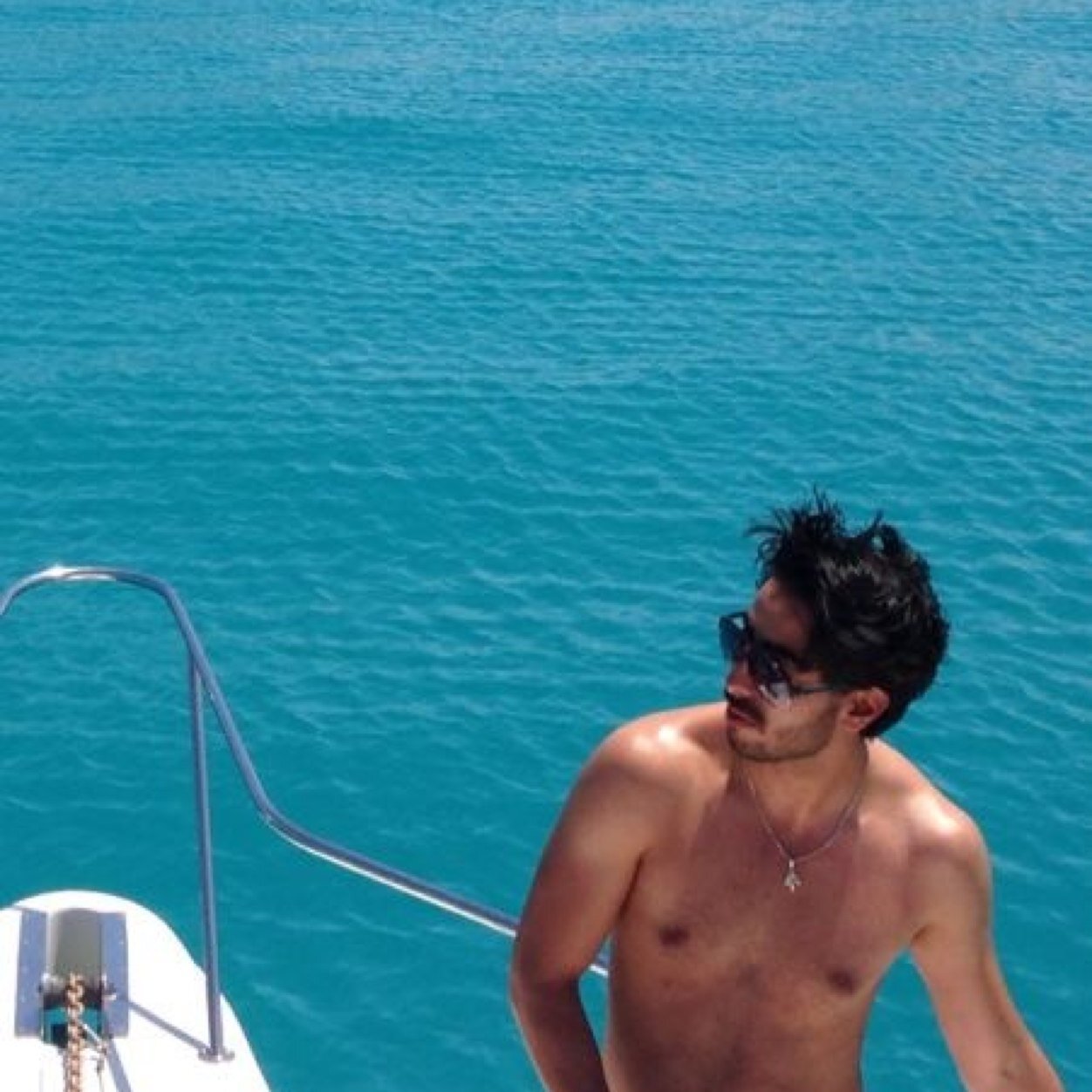 zala_88's profile picture. Financial advisor/trader, amante de la vida nocturna, las buenas conversaciones, La buena compañia y el buen beber SIHHAH! 
Real men always wear suit!