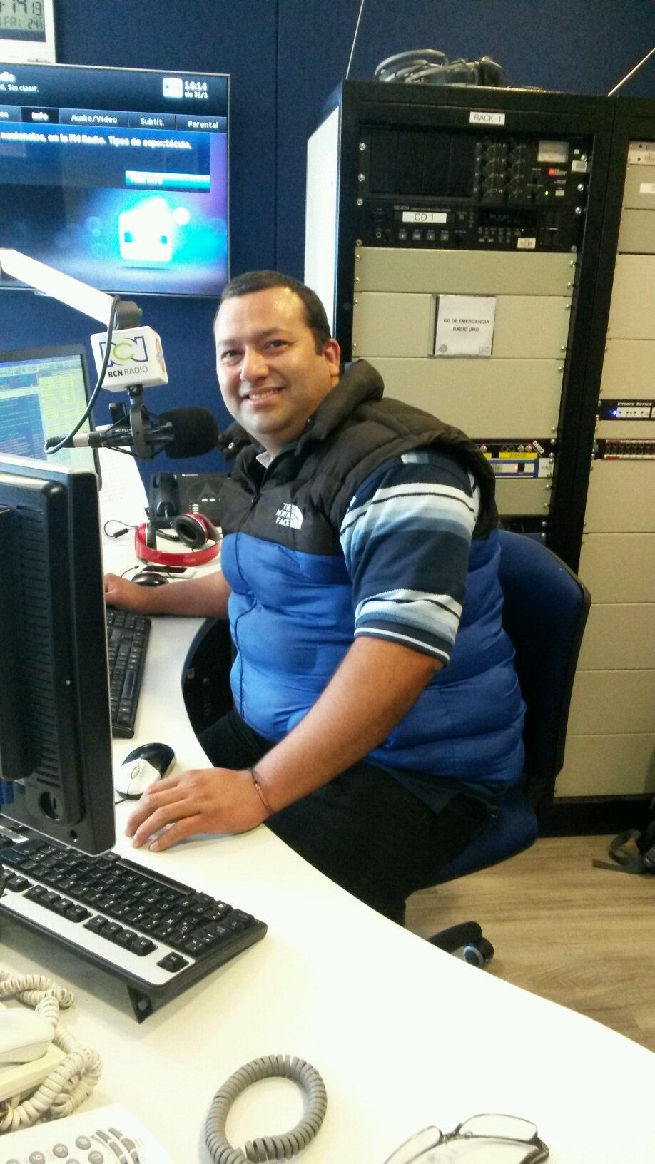 jbenitezr's profile picture. los comentarios hechos en esta cuenta son personales, no refleja  la imagen corporativa que se ve en la foto.