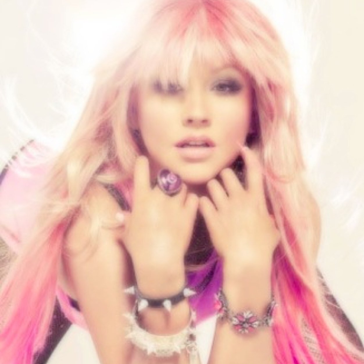 Sou Fighter,Katycat,B Army e Smiler ;) ::: It's real Pop Bitch! Hit me Baby one more Time! Follow me Follow Back :D