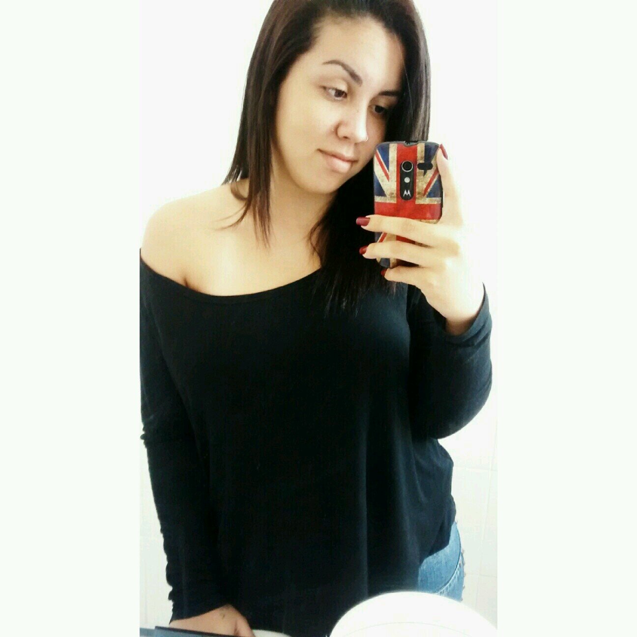 Copo de Whisky, mente vingativa, tanta rebeldia deixa ela ainda mais linda
http://t.co/GkT4Buj8eA