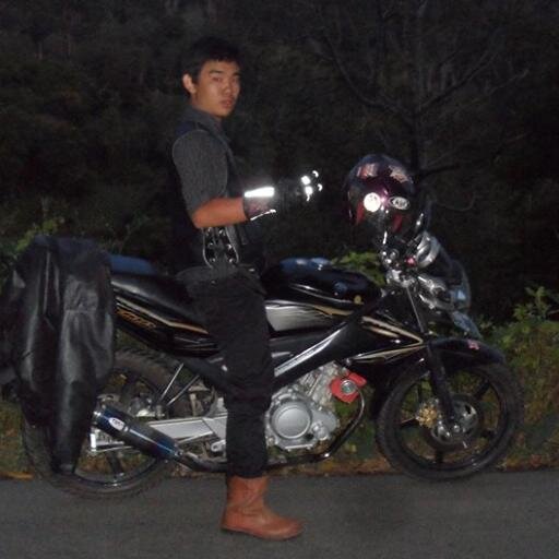 sayabisaapa's profile picture. @THOS_PLG All ABOUT THOSTidak ada yang istimewa dalam hidup kita 
Kecuali kita sendiri yg mencari sensasi untuk menjadi yg teristimewa