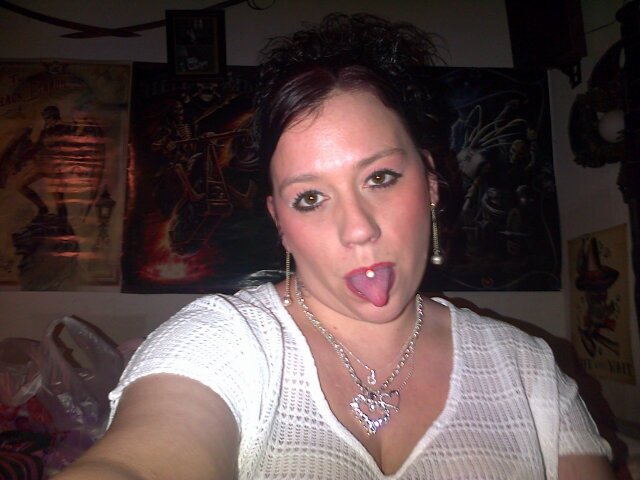 kirstie_89878's profile picture. 