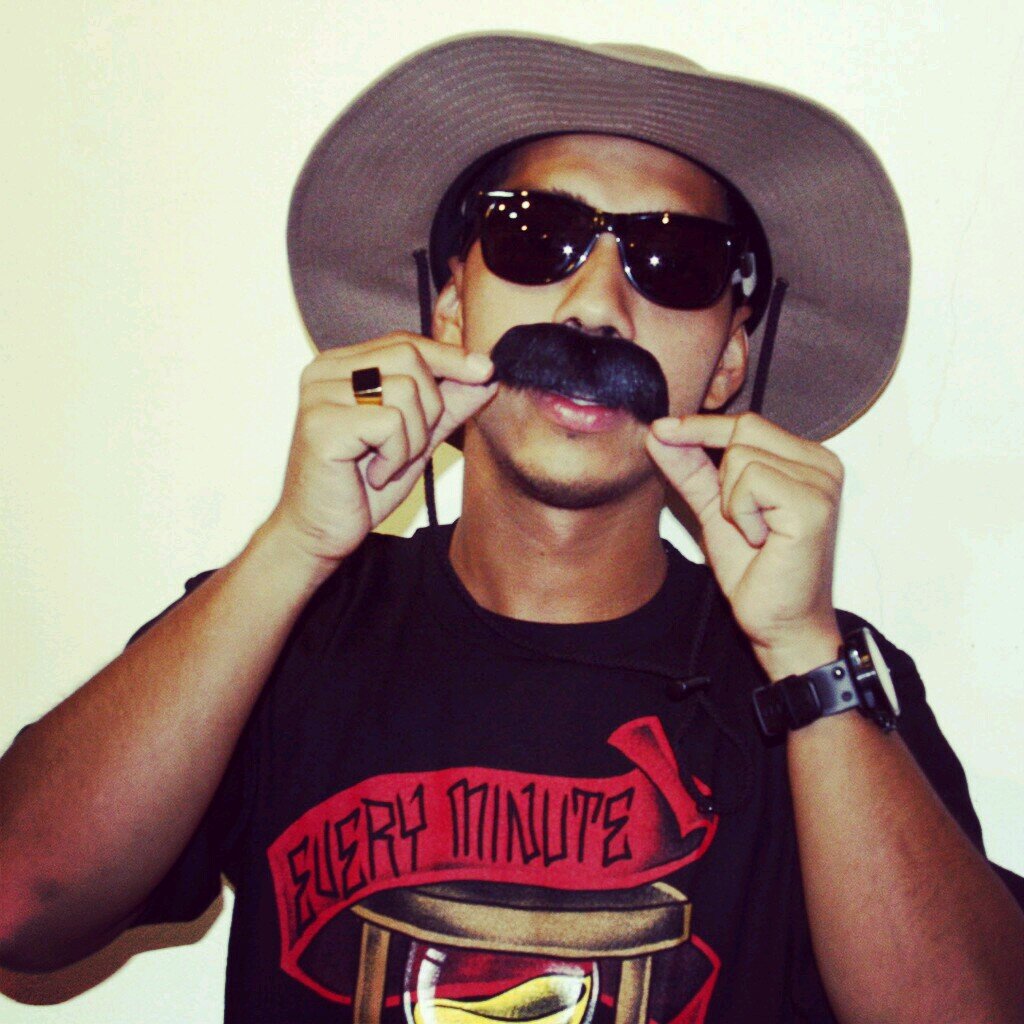 Cosingomez's profile picture. Skater