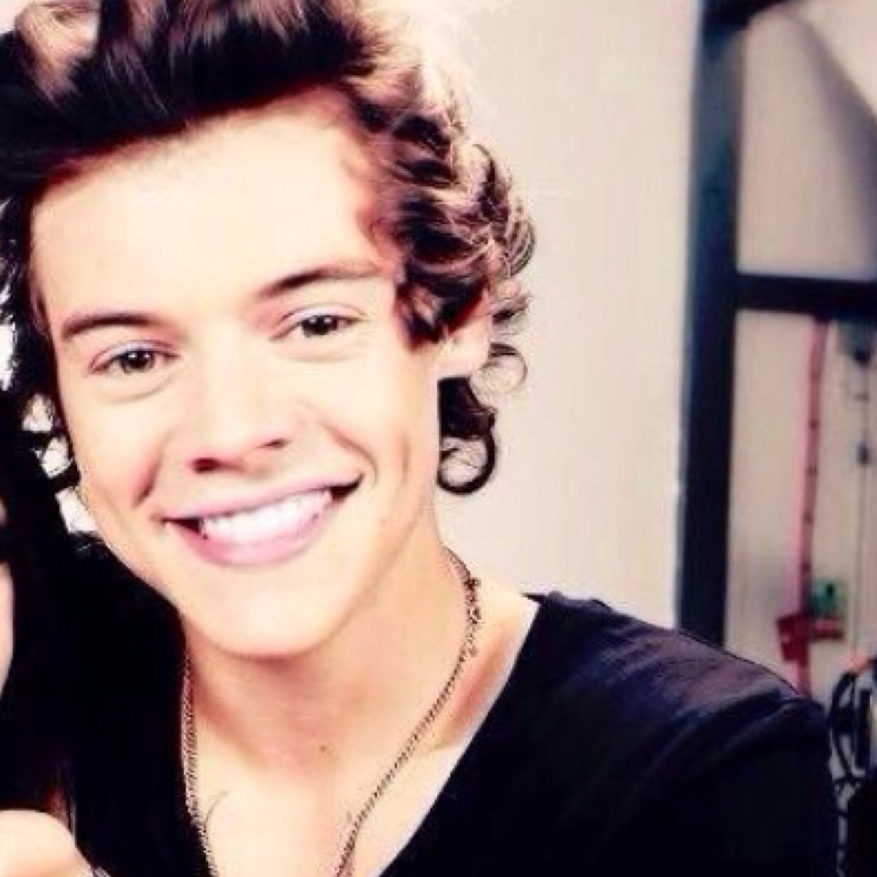 Follow @_beauty_ispayne babe pls. I hope you have an amzing day! Love you xx