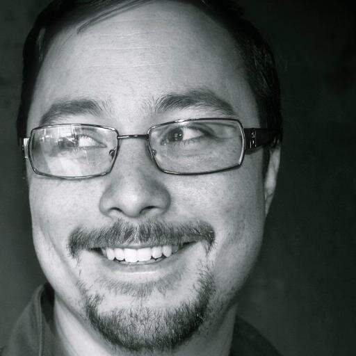 Creative problem-solver, focused on using technology and design to craft meaningful experiences through visual communication.