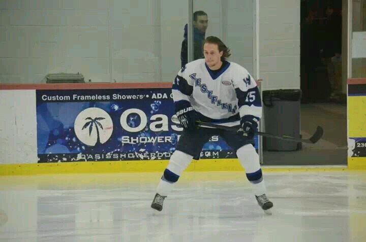 Westfield state University Owls #15 Dirty Dangler, Proud uncle of a hockey prodigy