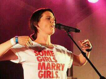 Hi I adore @Heatherpeace and love music please tweet and follow me thanks love you peacelets 4ever love you heather
