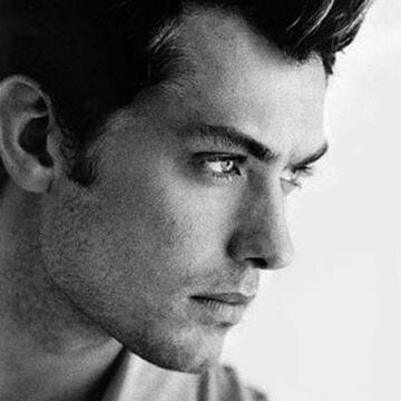 ArmandGuedon's profile picture. Montréal-Dijon, la poutine à la moutarde, tu connais ? 🦌🦉