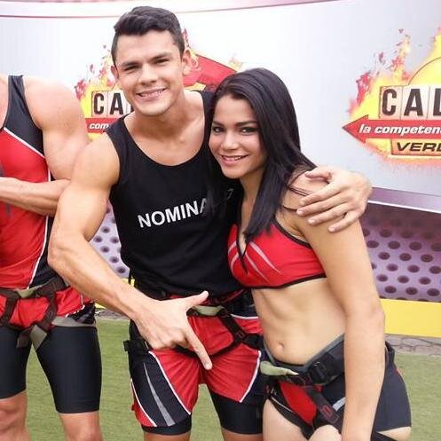 StartOver007's profile picture. Calle 7 - Rojos - Sara Toscano