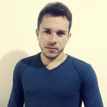 Gringo lindo, loiro, louco de amor pra dar.
